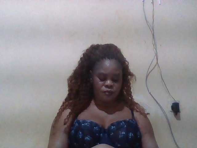 Sexydove live cam on BongaCams