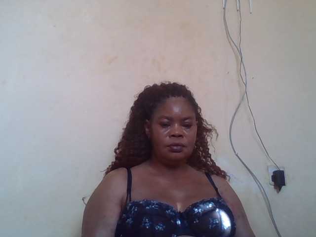 Sexydove live cam on BongaCams