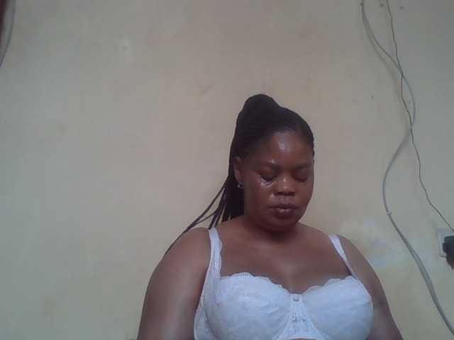 Sexydove live cam on BongaCams