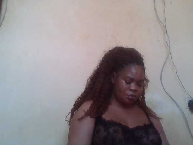 Sexydove live cam on BongaCams
