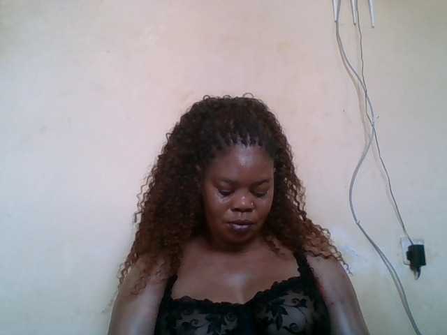 Sexydove live cam on BongaCams