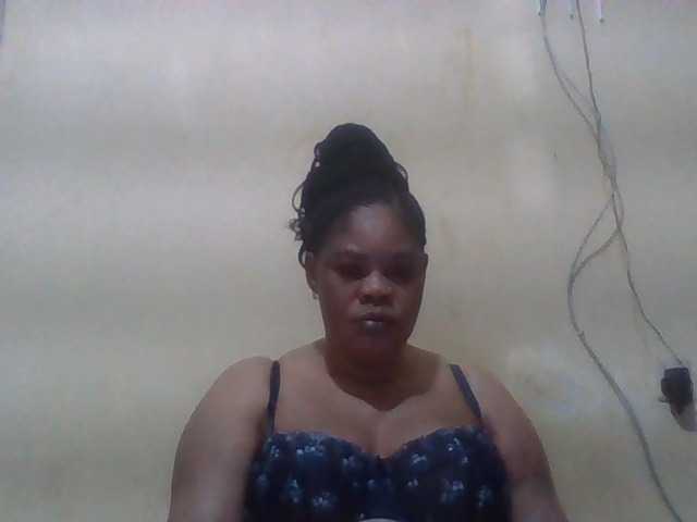 Sexydove live cam on BongaCams