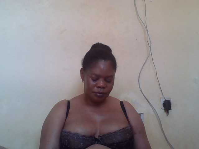 Sexydove live cam on BongaCams