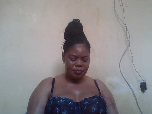 Sexydove live cam on BongaCams