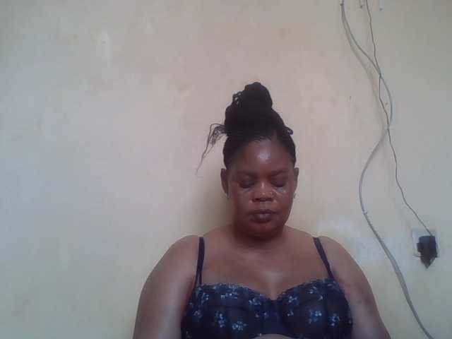 Sexydove live cam on BongaCams