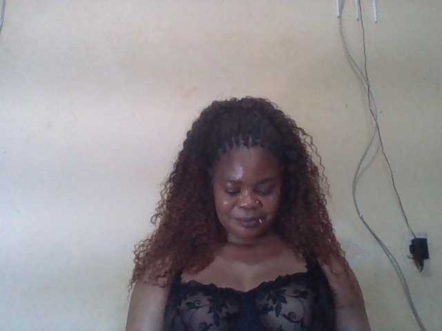 Sexydove live cam on BongaCams