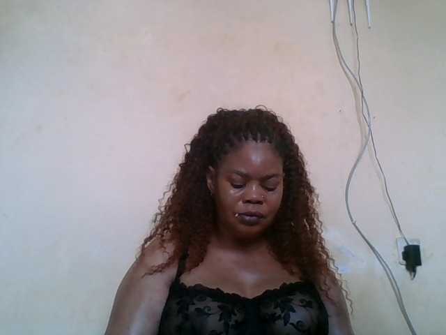 Sexydove live cam on BongaCams