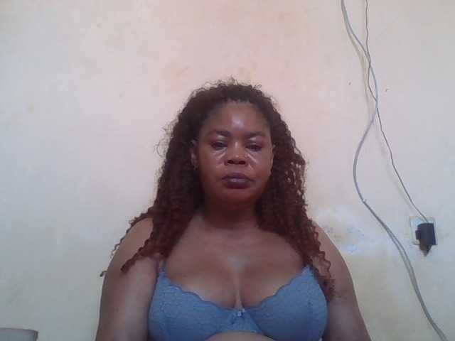 Sexydove live cam on BongaCams