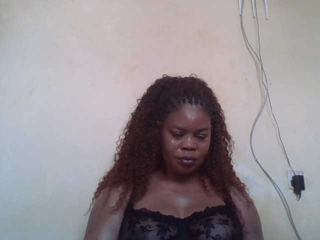 Sexydove live cam on BongaCams