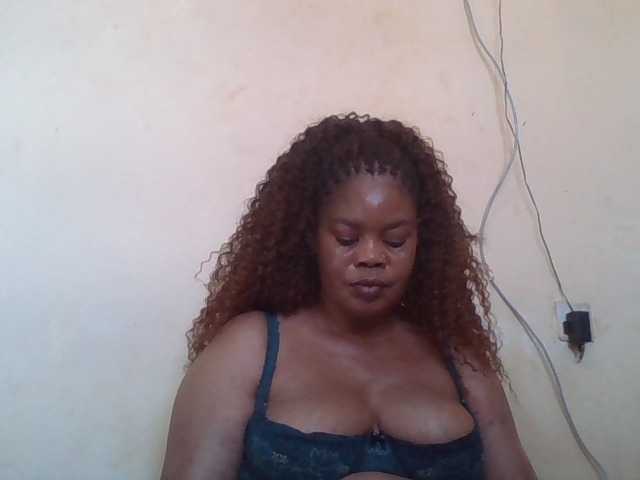 Sexydove live cam on BongaCams