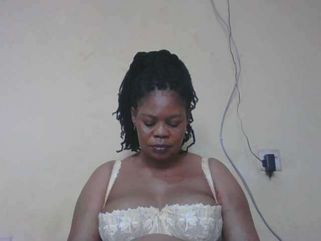 Sexydove's BongaCams show and profile