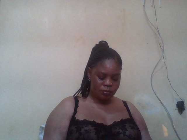 Sexydove live cam on BongaCams