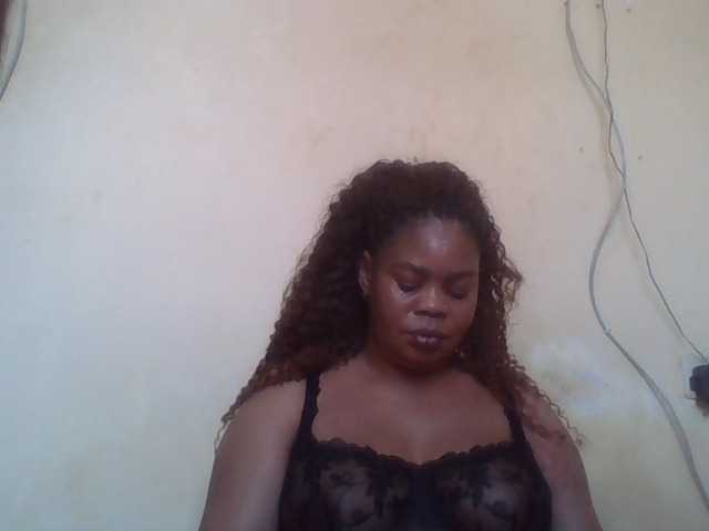 Sexydove live cam on BongaCams