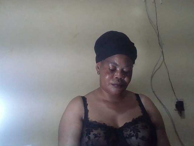 Sexydove live cam on BongaCams