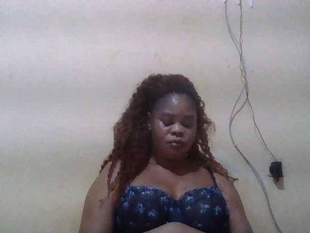 Sexydove live cam on BongaCams