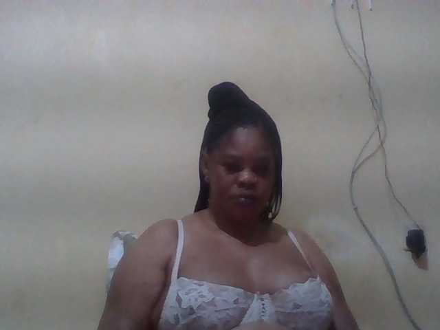 Sexydove live cam on BongaCams