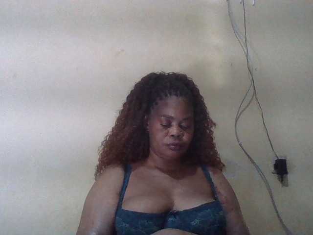 Sexydove live cam on BongaCams