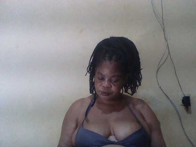 Sexydove, 37 y/o - Live Cam on BongaCams