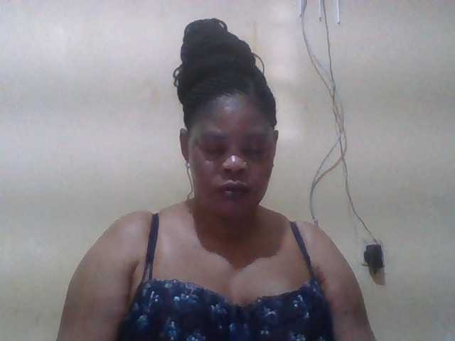 Sexydove live cam on BongaCams