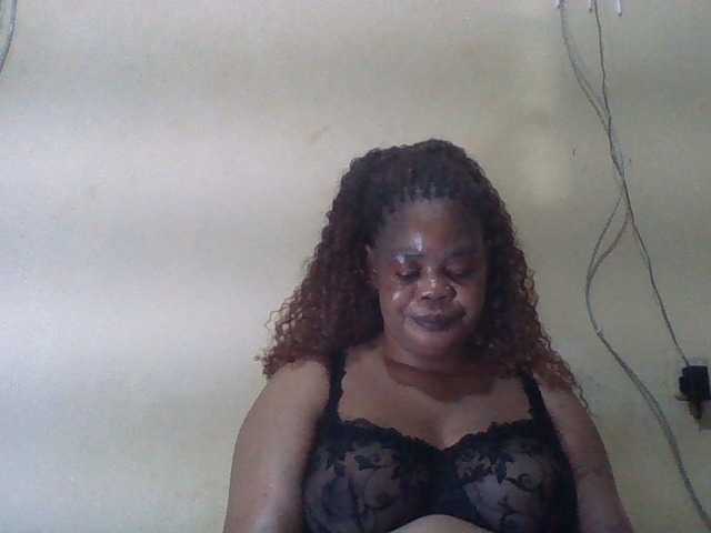 Sexydove live cam on BongaCams