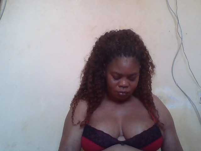 Sexydove live cam on BongaCams