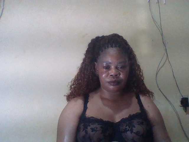 Sexydove live cam on BongaCams