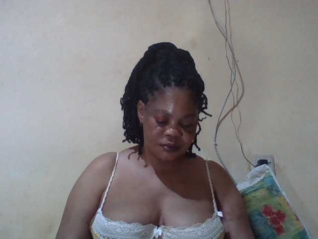 Sexydove's BongaCams show and profile