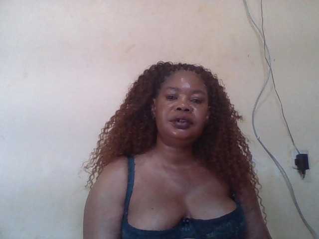 Sexydove live cam on BongaCams