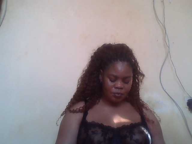 Sexydove live cam on BongaCams