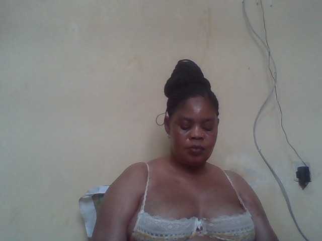 Sexydove live cam on BongaCams