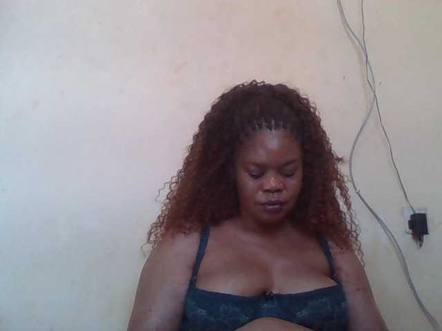 Sexydove live cam on BongaCams