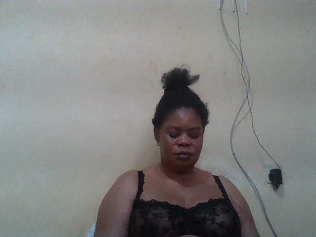 Sexydove live cam on BongaCams