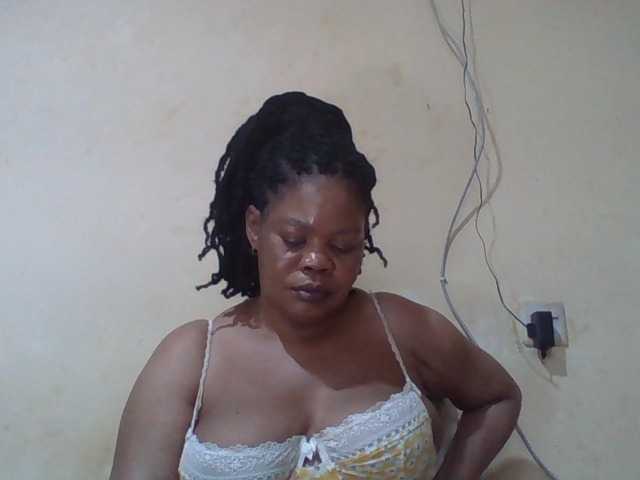 Sexydove's BongaCams show and profile