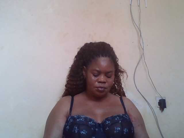 Sexydove live cam on BongaCams