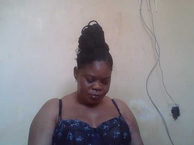 Sexydove live cam on BongaCams