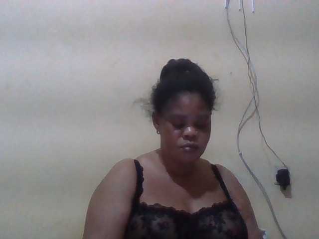 Sexydove live cam on BongaCams