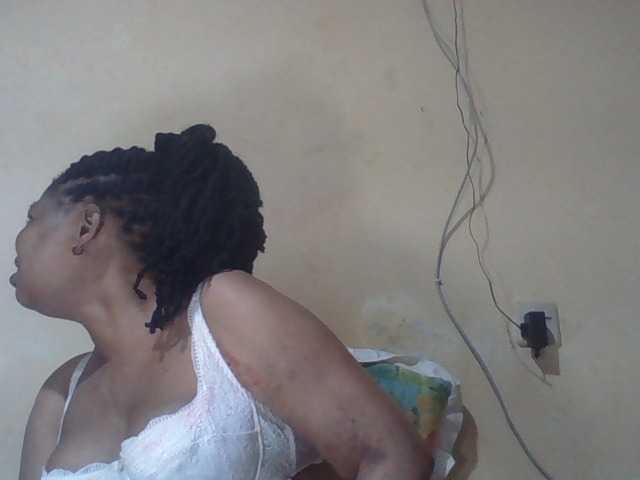 Sexydove's BongaCams show and profile