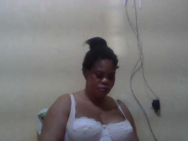 Sexydove live cam on BongaCams