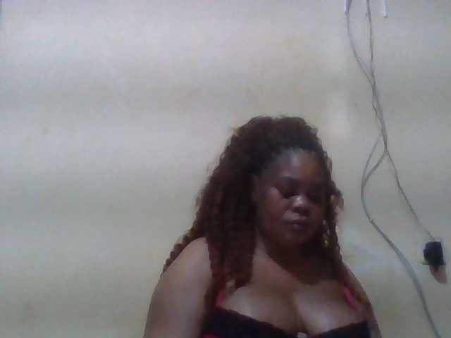 Sexydove live cam on BongaCams