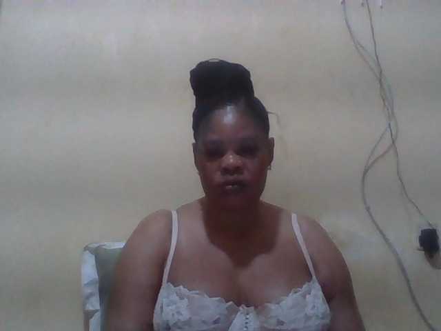 Sexydove live cam on BongaCams