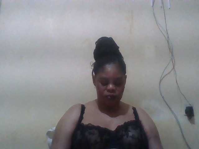 Sexydove live cam on BongaCams