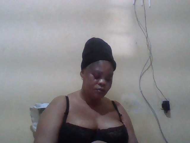 Sexydove live cam on BongaCams