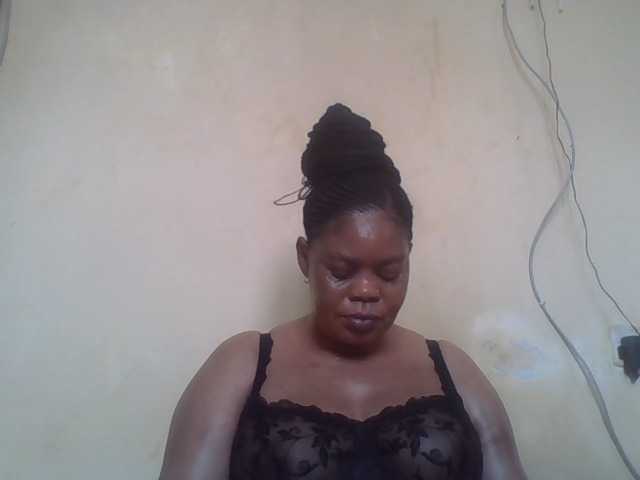 Sexydove live cam on BongaCams