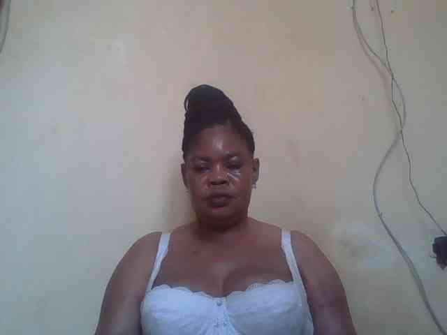 Sexydove webcam