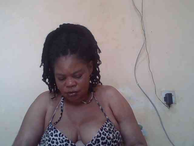 Sexydove webcam