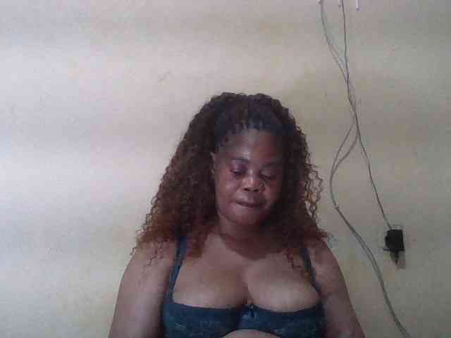Sexydove webcam