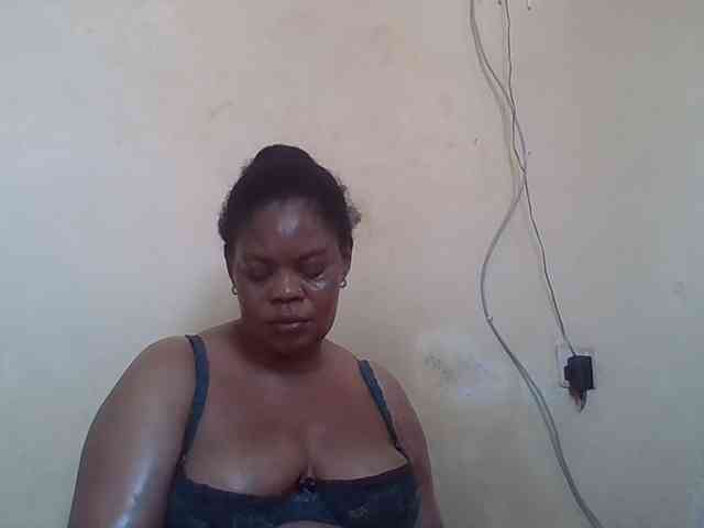 Sexydove webcam