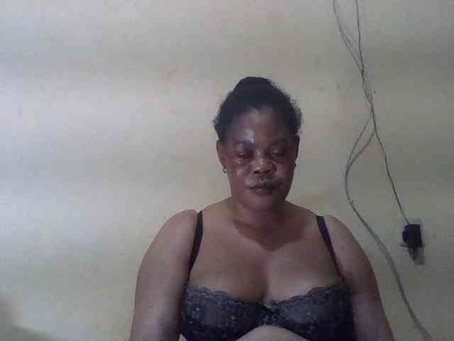 Sexydove webcam