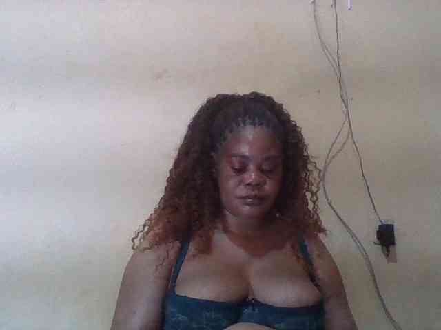 Sexydove webcam