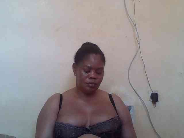 Sexydove webcam